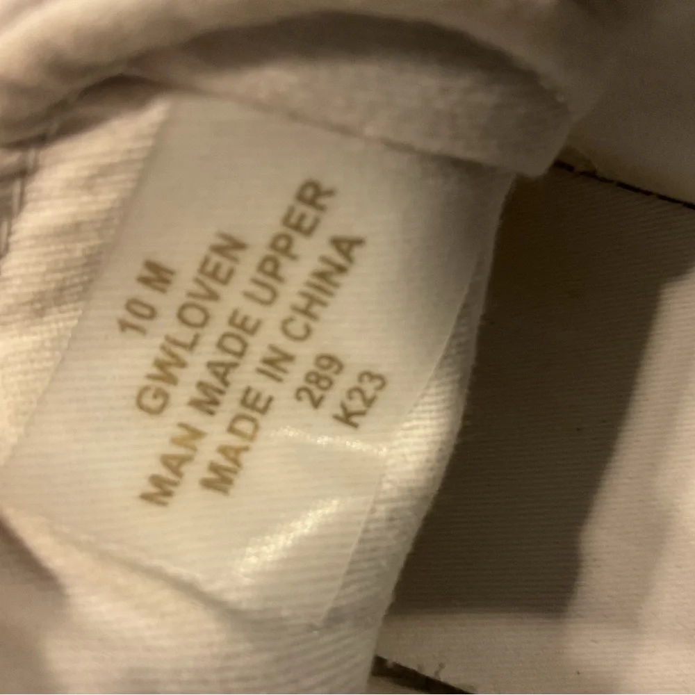 Women’s low top shoes guess shoes! - Picture 9 of 11